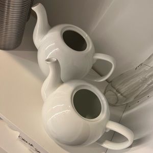 Pair of teapots
